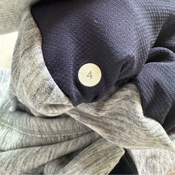 Lululemon Cut Above T Shirt Dress. Blue Heather. Size 4. Minor flaw. - Picture 10 of 10